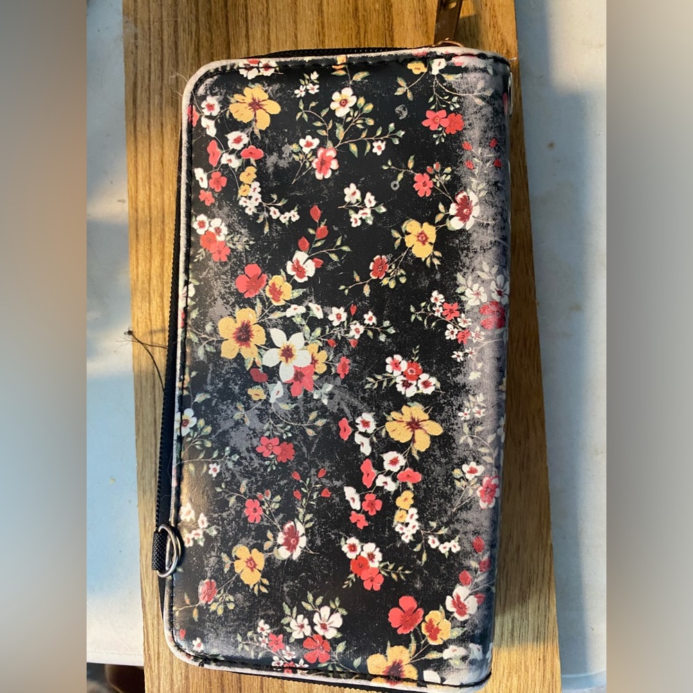 Wallet - Picture 2 of 3